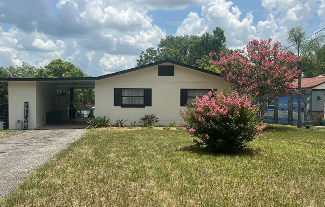 227 Lake Ellen Drive. Casselberry, FL 32707