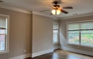 2 beds, 1 bath, $1,795, Unit Unit 2- upper- NMP
