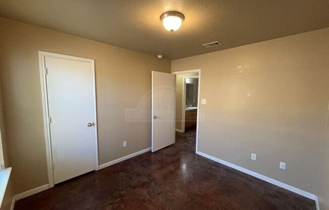 3 beds, 2 baths, 1,152 sqft, $1,250, Unit 1808 Aztec Trace Unit B