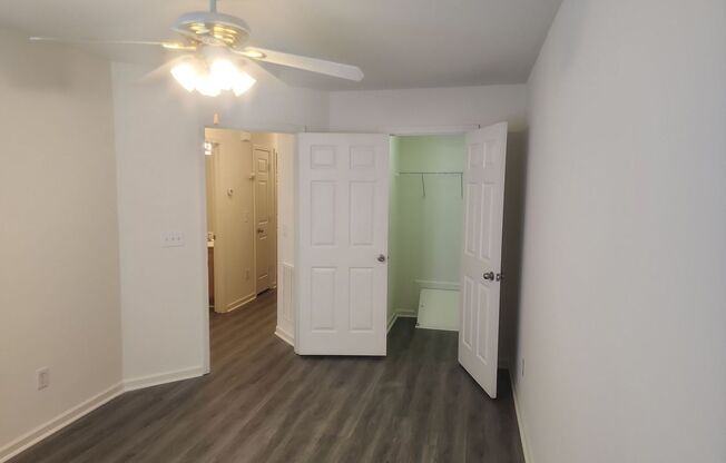 3 beds, 2.5 baths, $1,850