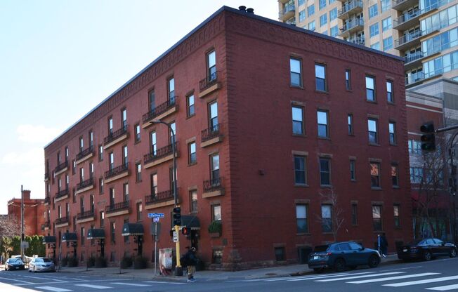 Beautiful Condo in Prime Minneapolis Location!