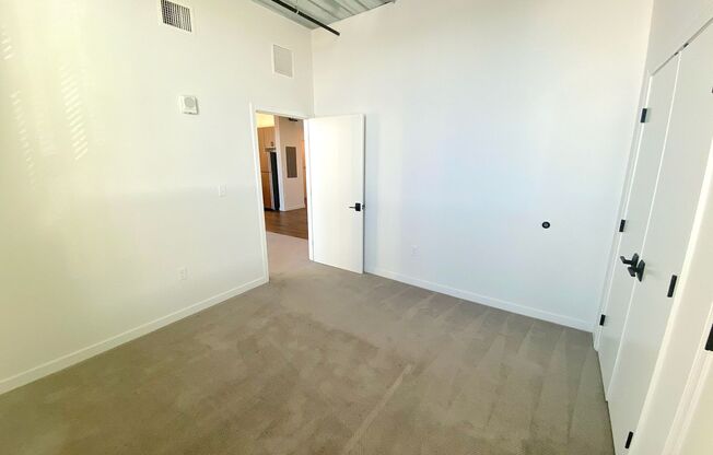 2 beds, 1 bath, 835 sqft, $2,195, Unit Unit 402