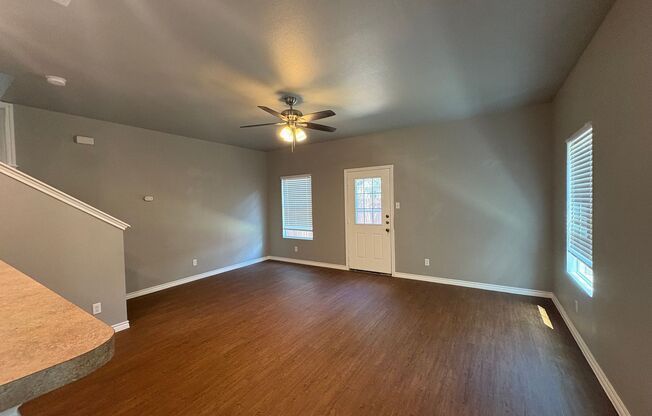 Newly Renovated Town-home