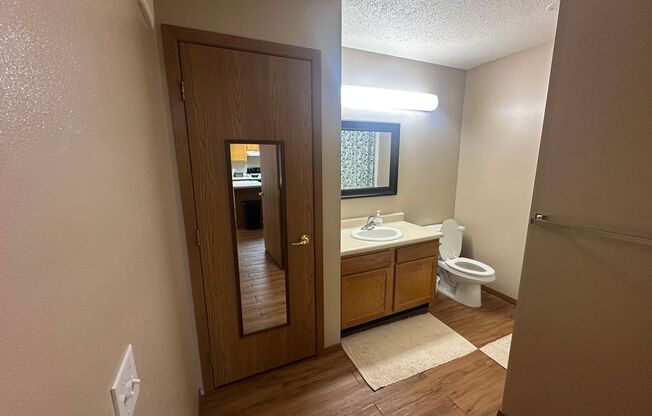 1 bed, 1 bath, 600 sqft, $1,200, Unit 211