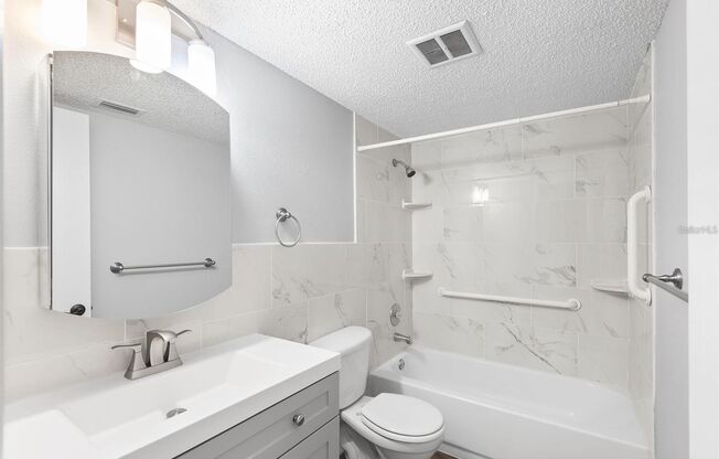 ST PETE APARTMENT FOR RENT!!