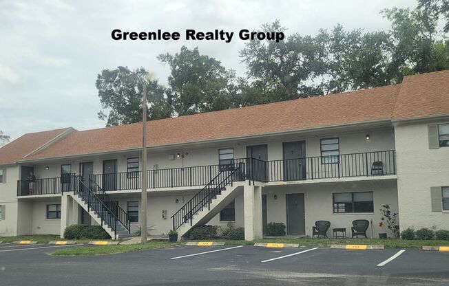 Don't miss this charming 2nd-floor, 1 Bed/1 Bath condo in the desirable Bradford Acres Condos in Clearwater!
