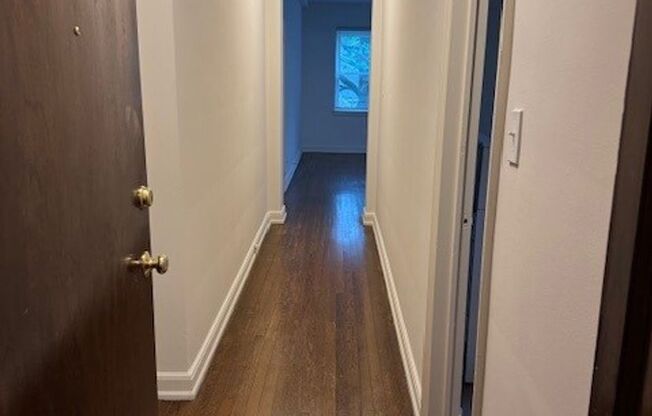 2 beds, 1 bath, 778 sqft, $1,495, Unit 00 - 10552A