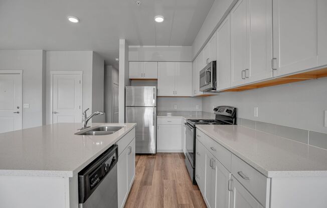 2 beds, 2 baths, 1,055 sqft, $1,315, Unit 211-G337