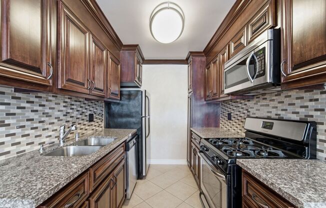 1032 N Gardner