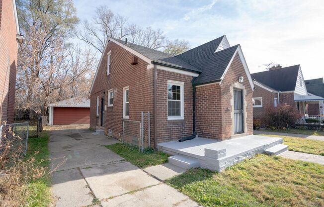 Update charming 3 bedroom bungalow