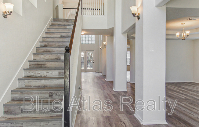 5717 PARKWOOD TRL