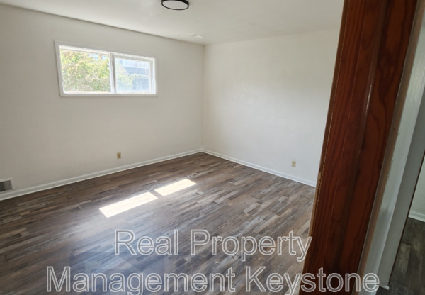 22 LINDEN ST