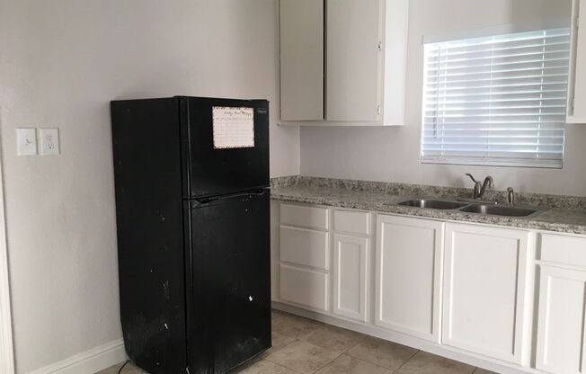 1 bed, 1 bath, $1,400, Unit 2394