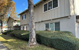 1610 Cloverdale Lane