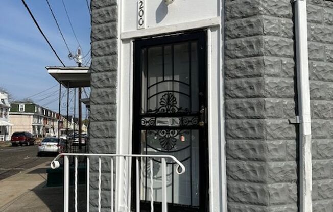 Newly Renovated 1/2 Bedroom 1 Bath Rental