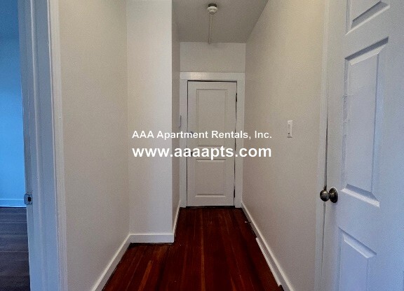 4 WOLCOTT RD