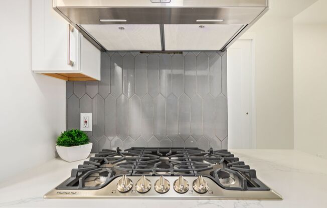 Luxury Condo | Coming soon | 1bed/1bath Scottsdale | First month FREE