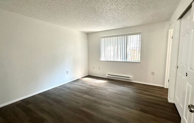 3 beds, 2 baths, 1,098 sqft, $2,090, Unit U102