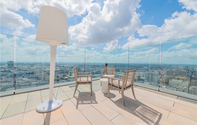 1 bed, 1 bath, 711 sqft, $2,800, Unit 1414