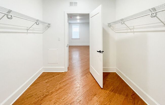 212 W 9th 8049 Master Tenant