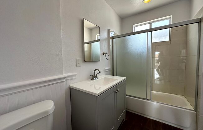 1 bed, 1 bath, 705 sqft, $1,795