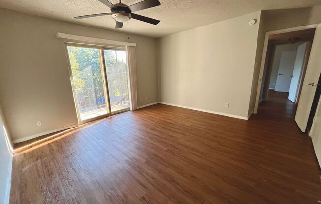 2 beds, 1 bath, $2,100, Unit # 211