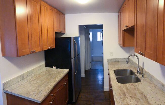 1 bed, 1 bath, 660 sqft, $1,700