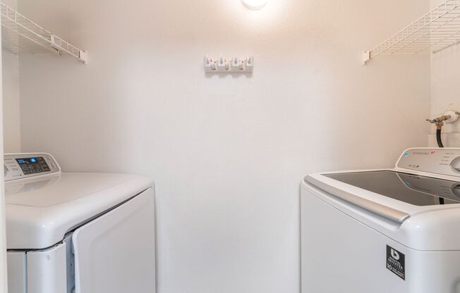 2 beds, 2 baths, $1,350, Unit UNIT 2099