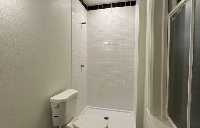 Studio, 1 bath, 254 sqft, $1,695, Unit 113