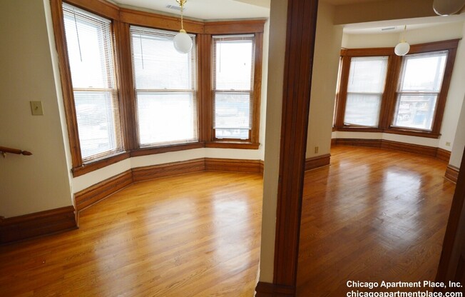 2329 N HALSTED ST