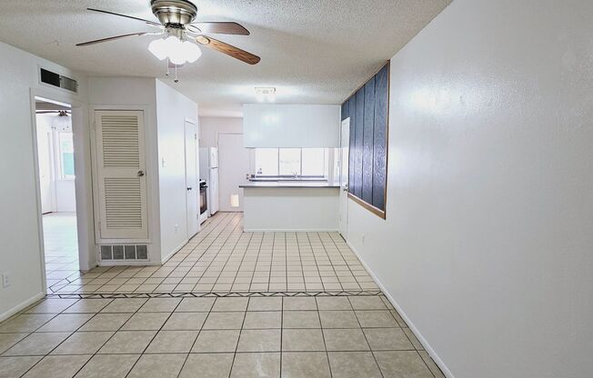 Cozy 2 bedroom, 1 bath apartment in West El Paso!