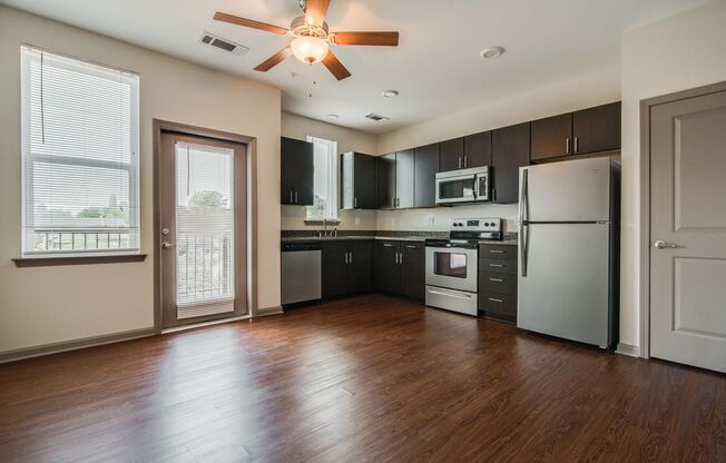 1 bed, 1 bath, 588 sqft, $1,235, Unit 301