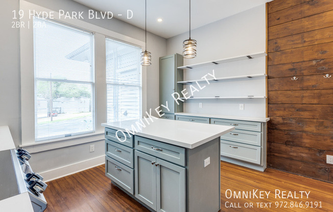 19 HYDE PARK BLVD