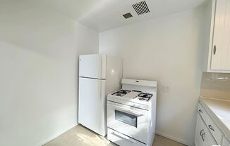 470 S. Mariposa Avenue