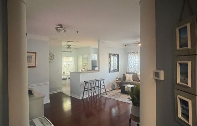 2 beds, 2 baths, $2,400