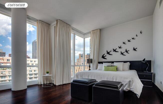 5 beds, 5 baths, 2,717 sqft, $30,000, Unit 19J