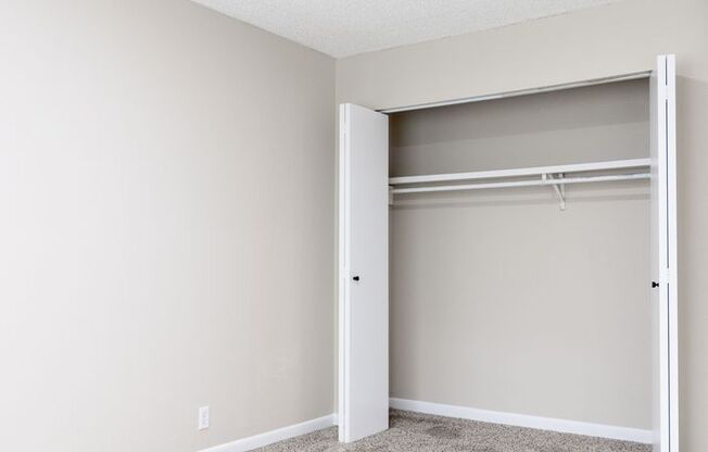 1 bed, 1 bath, 616 sqft, $895, Unit B-8