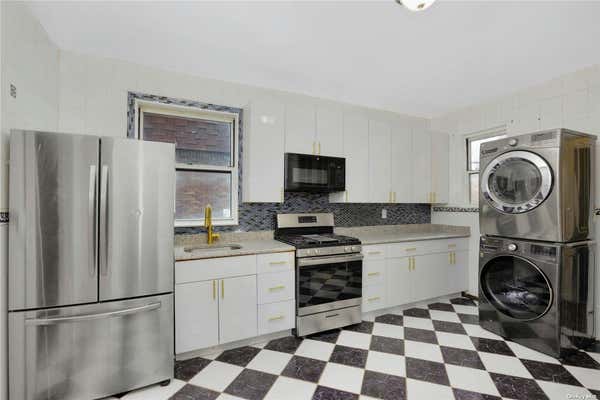 3 beds, 1 bath, $3,500, Unit 1ST FL