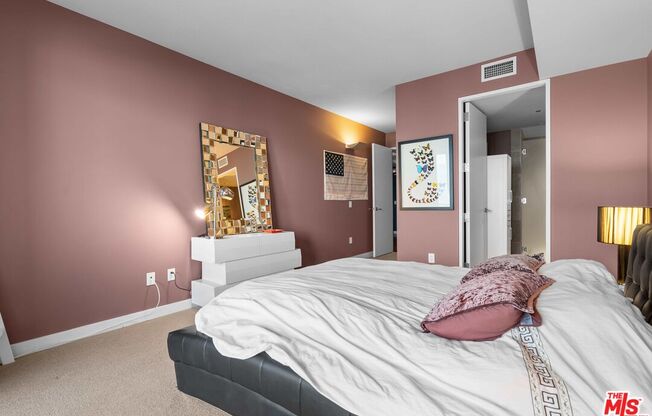 2 beds, 3 baths, 1,830 sqft, $6,500, Unit 12B