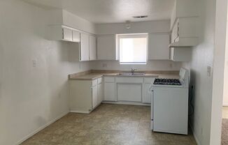 3 beds, 1.5 baths, $1,550