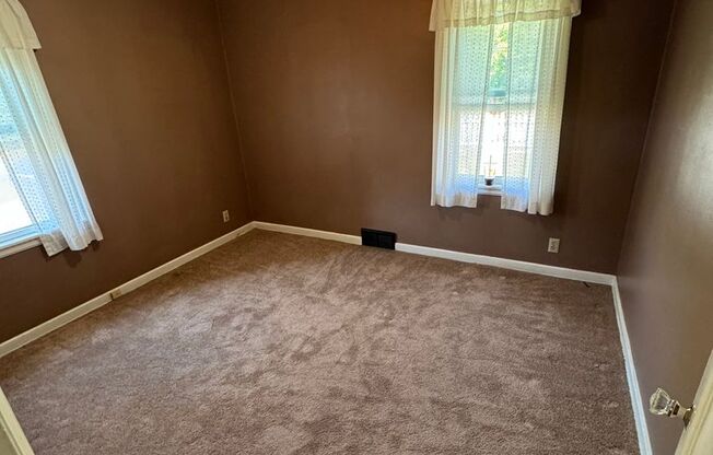 50% Off January Rent! Updated Home in Prime Minneapolis Location