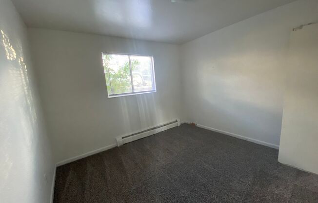 2 beds, 1 bath, 675 sqft, $899