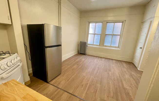Studio, 1 bath, 194 sqft, $630, Unit 416