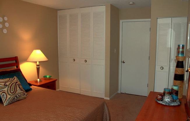 1 bed, 1 bath, 701 sqft, $1,239, Unit 1-205