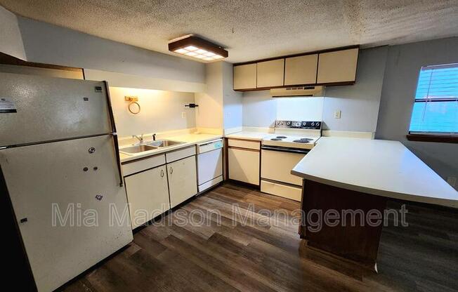 40 1/2 WESLEY ST