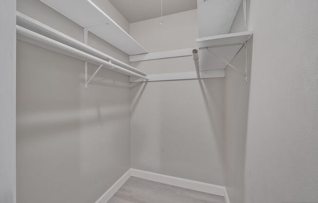 1 bed, 1 bath, 525 sqft, $949, Unit 2260 - 10