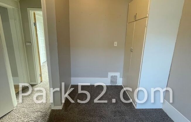 2 beds, 1 bath, $1,645, Unit 1522 - 1