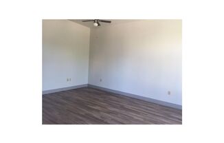 1 bed, 1 bath, 734 sqft, $1,400