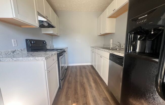 3 beds, 2 baths, $1,350