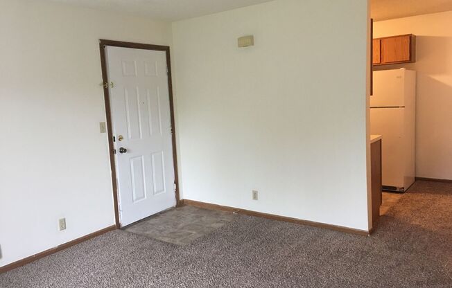 2 beds, 1 bath, 809 sqft, $1,134, Unit 901-43 (Style E)